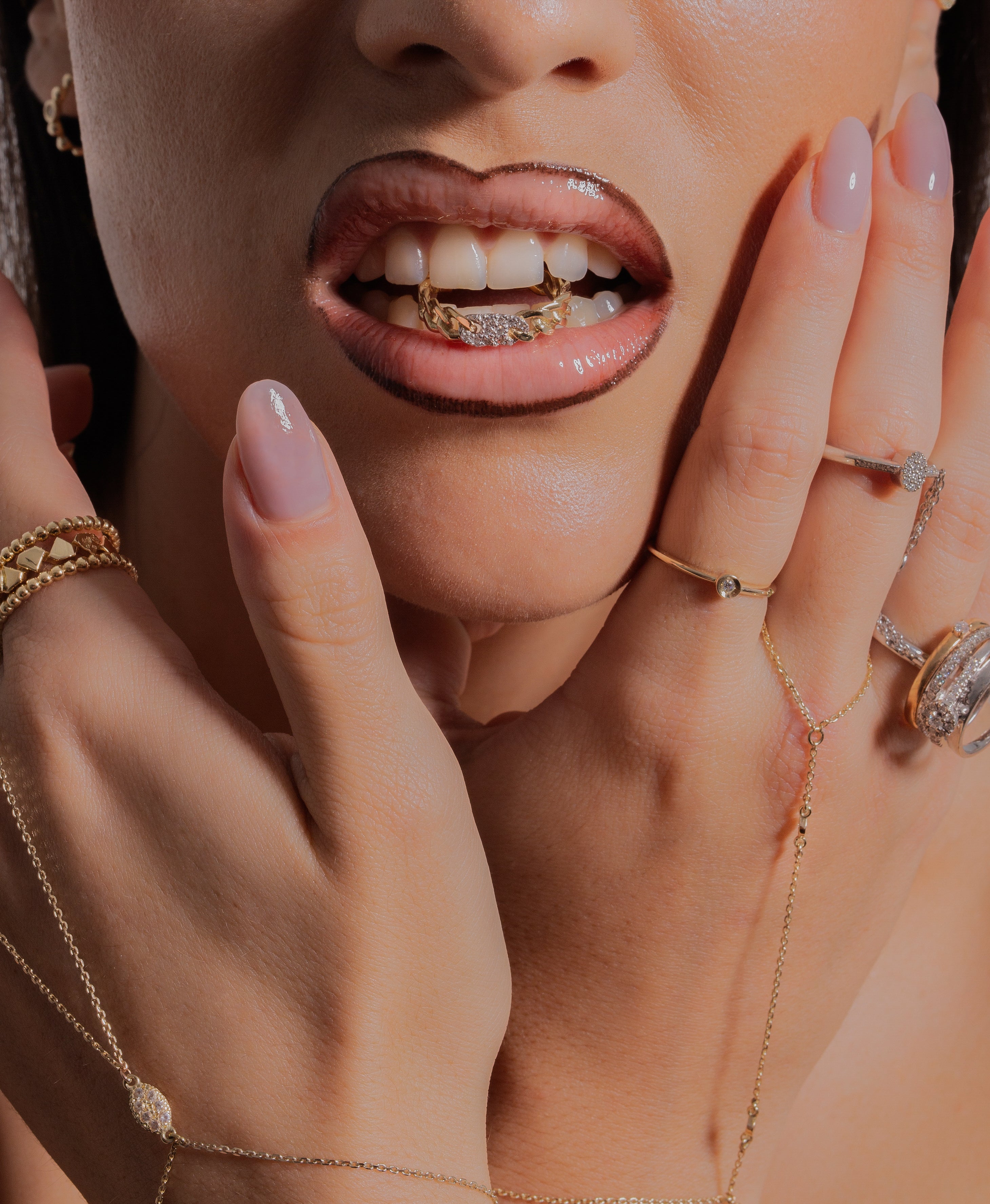 PULSERA DE DEDO CON DIAMANTES