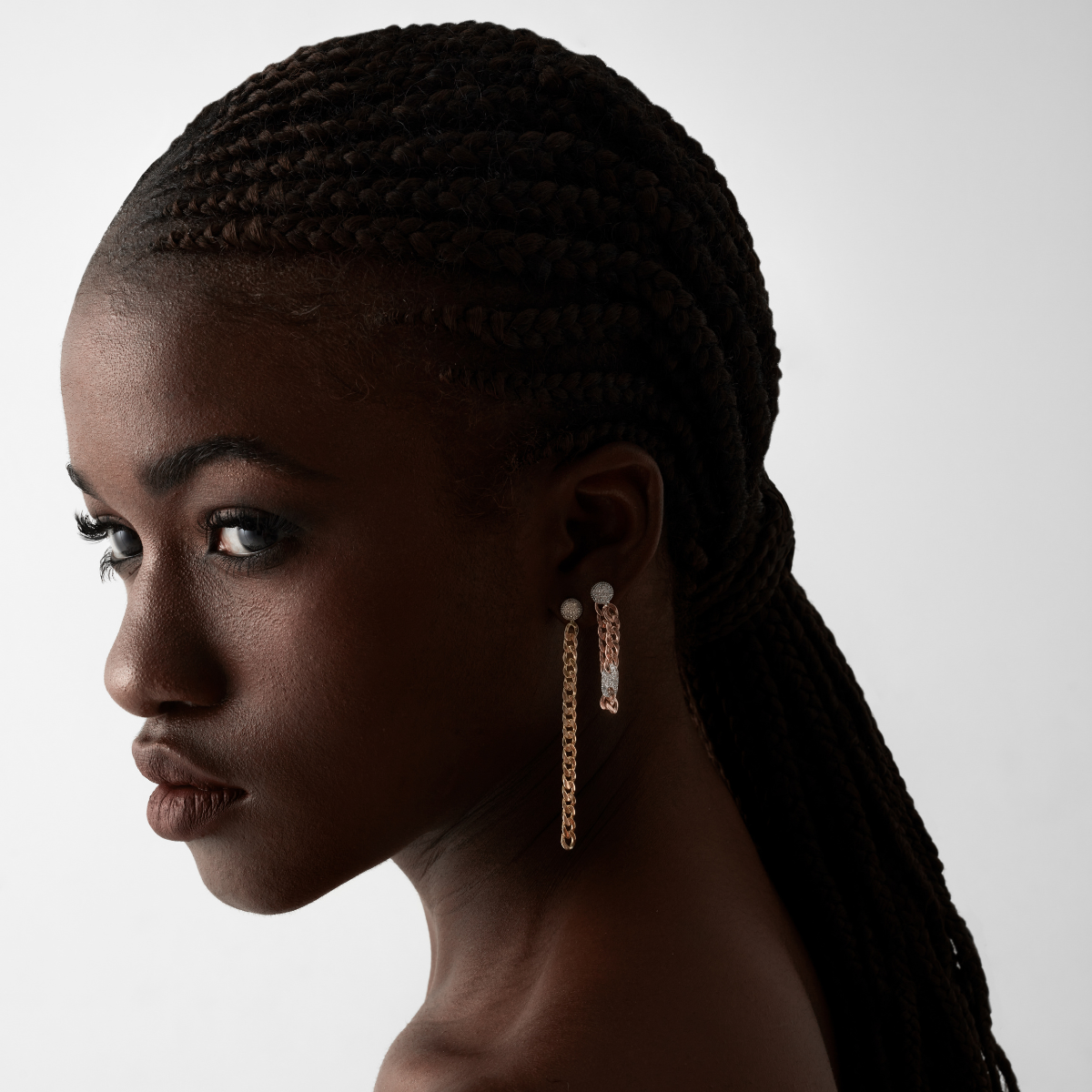 VERSATILITY PENDIENTES