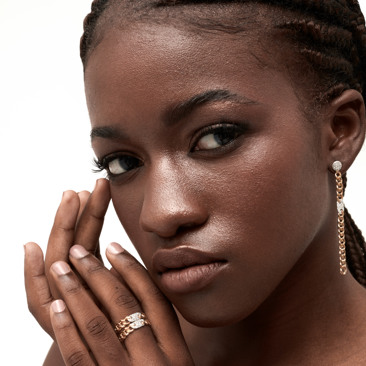 VERSATILITY PENDIENTES